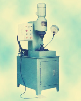 采購時選擇氣動鉚接機(jī)好還是液壓鉚接機(jī)好？