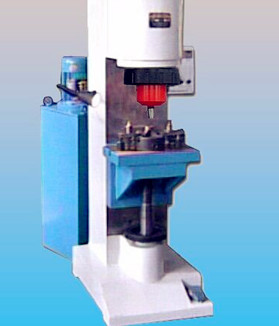 國內(nèi)哪個(gè)廠家生產(chǎn)的鉚接機(jī)質(zhì)量好？