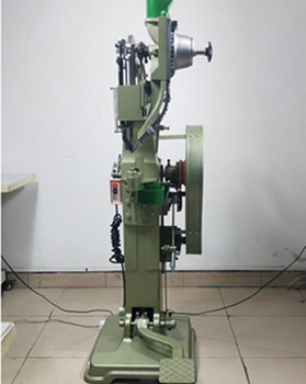 如何正確選用鉚接機(jī)？