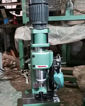 氣壓鉚接機(jī)的工作原理、特點(diǎn)和使用方法