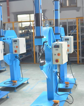 鉚接機(jī)定制時需要注意哪些？這幾個方面需留意！