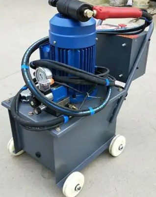 如何確保液壓鉚接機的鉚接質(zhì)量？先選對設(shè)備！ 圖1